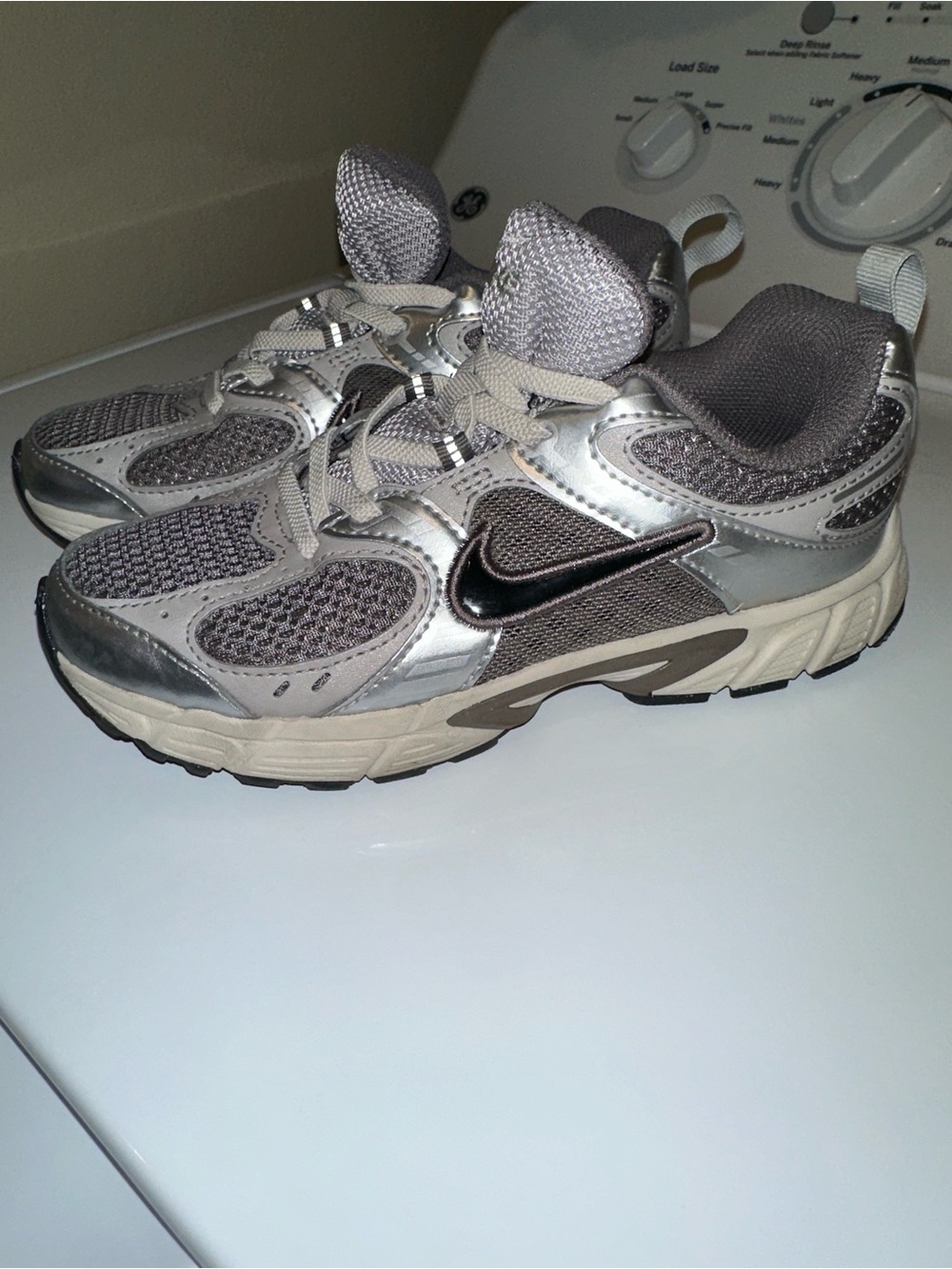 Nike Kids Silver and Grey Performance Sneakers